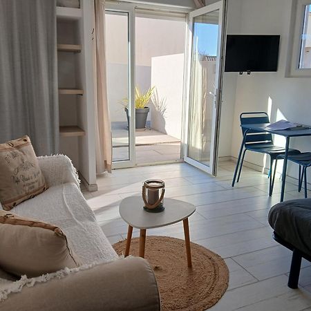 Maison Basalte Agde Bagian luar foto