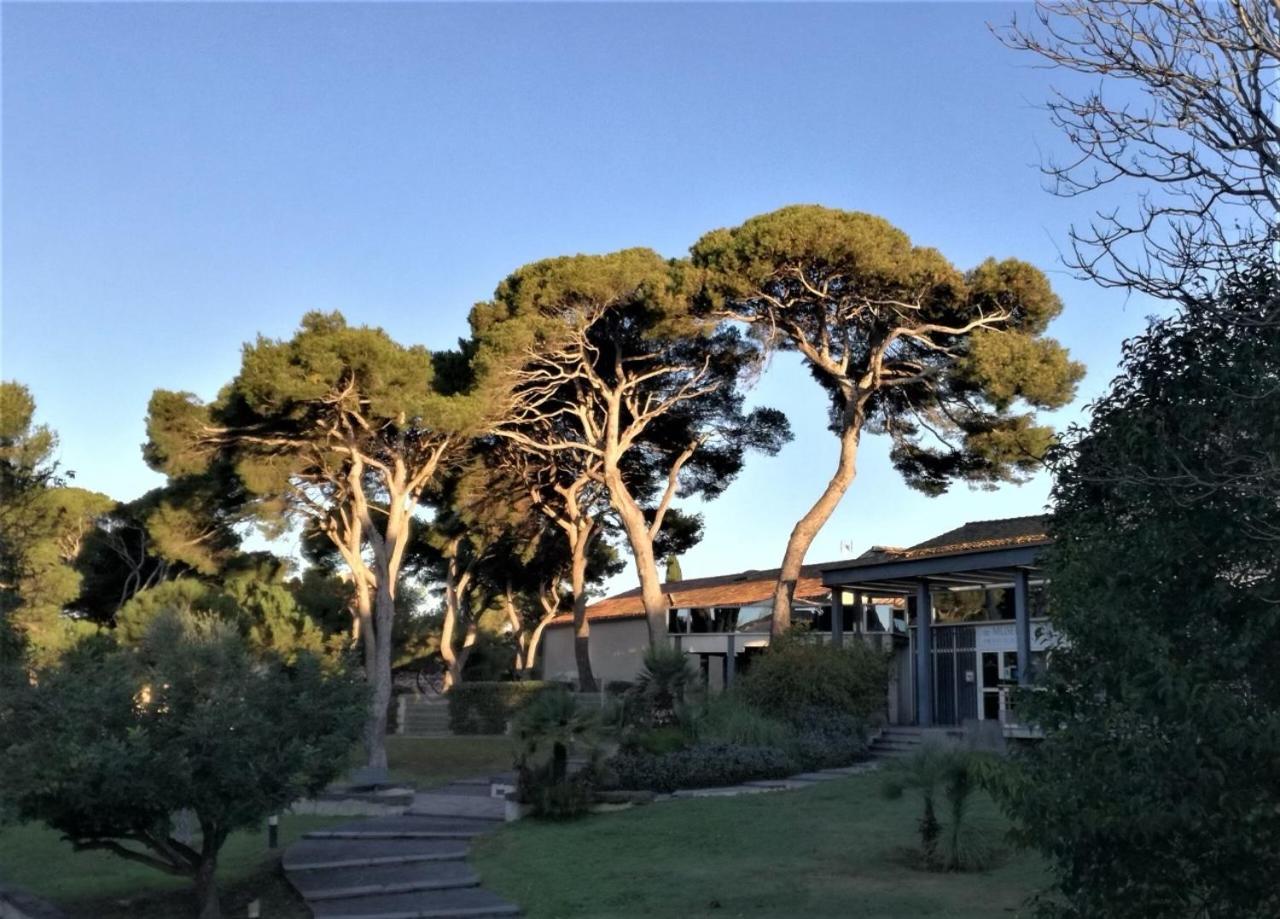 Maison Basalte Agde Bagian luar foto