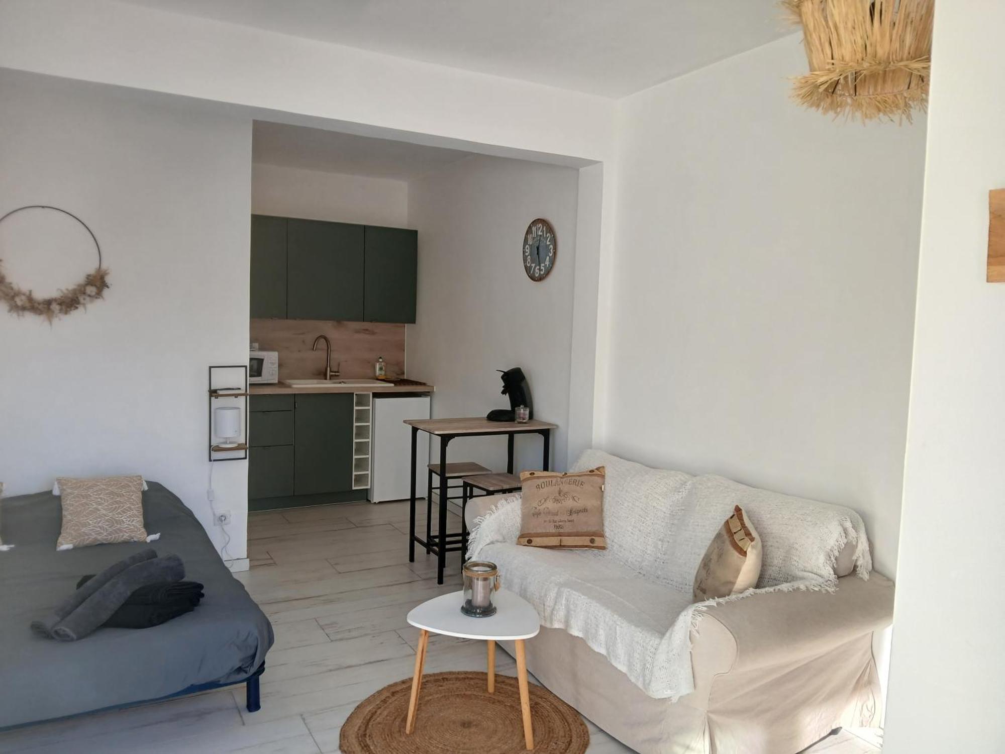 Maison Basalte Agde Bagian luar foto