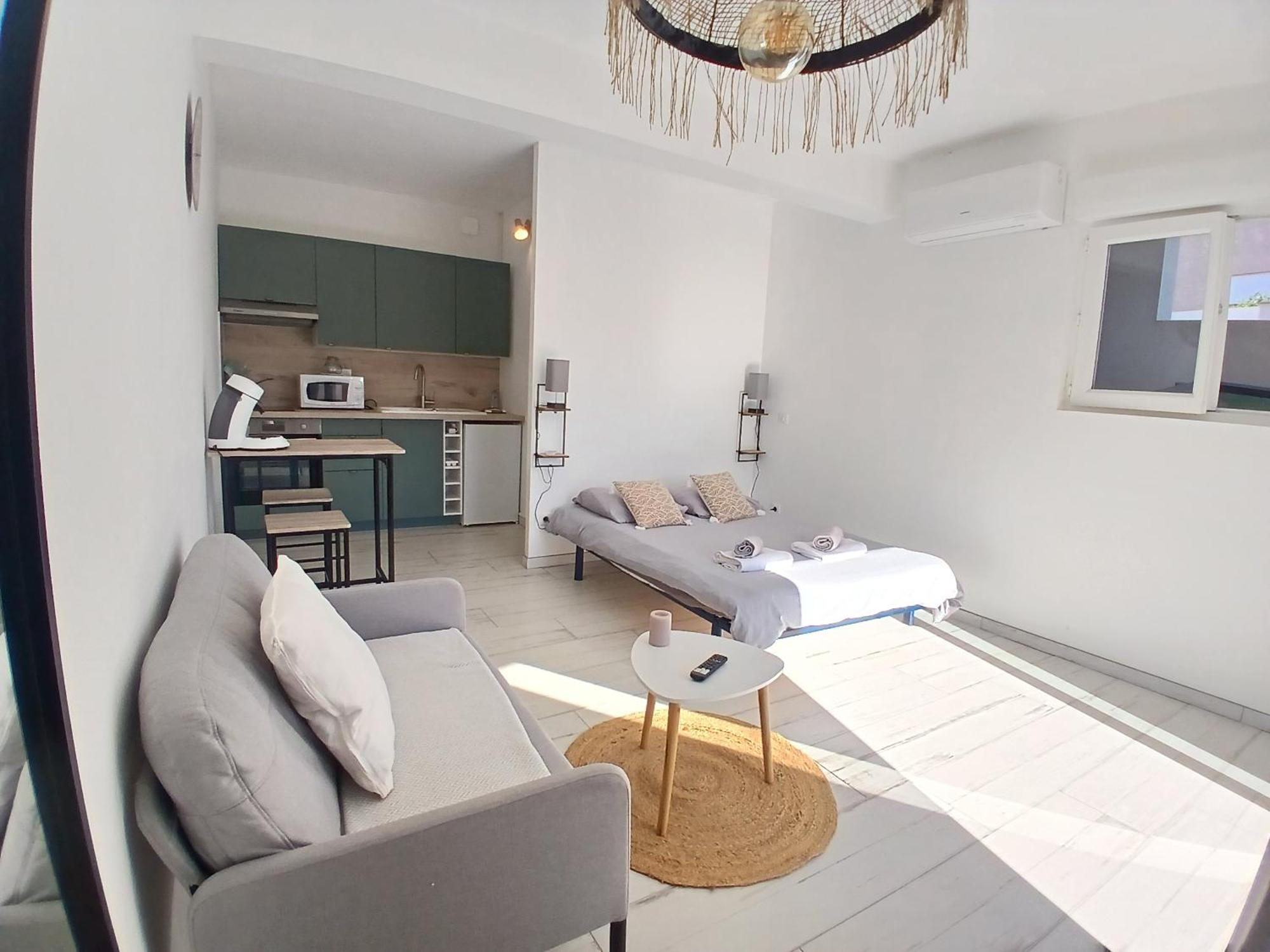 Maison Basalte Agde Bagian luar foto